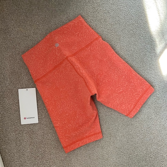 🆕 NWT LULULEMON Wunder Train HR 8” short size 4 - Picture 3 of 15
